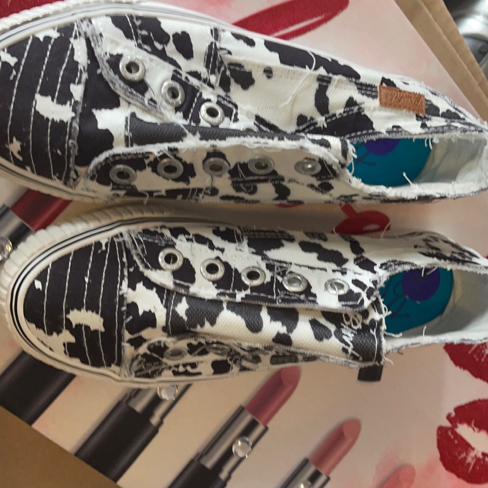 Brand new, Never worn, just to big